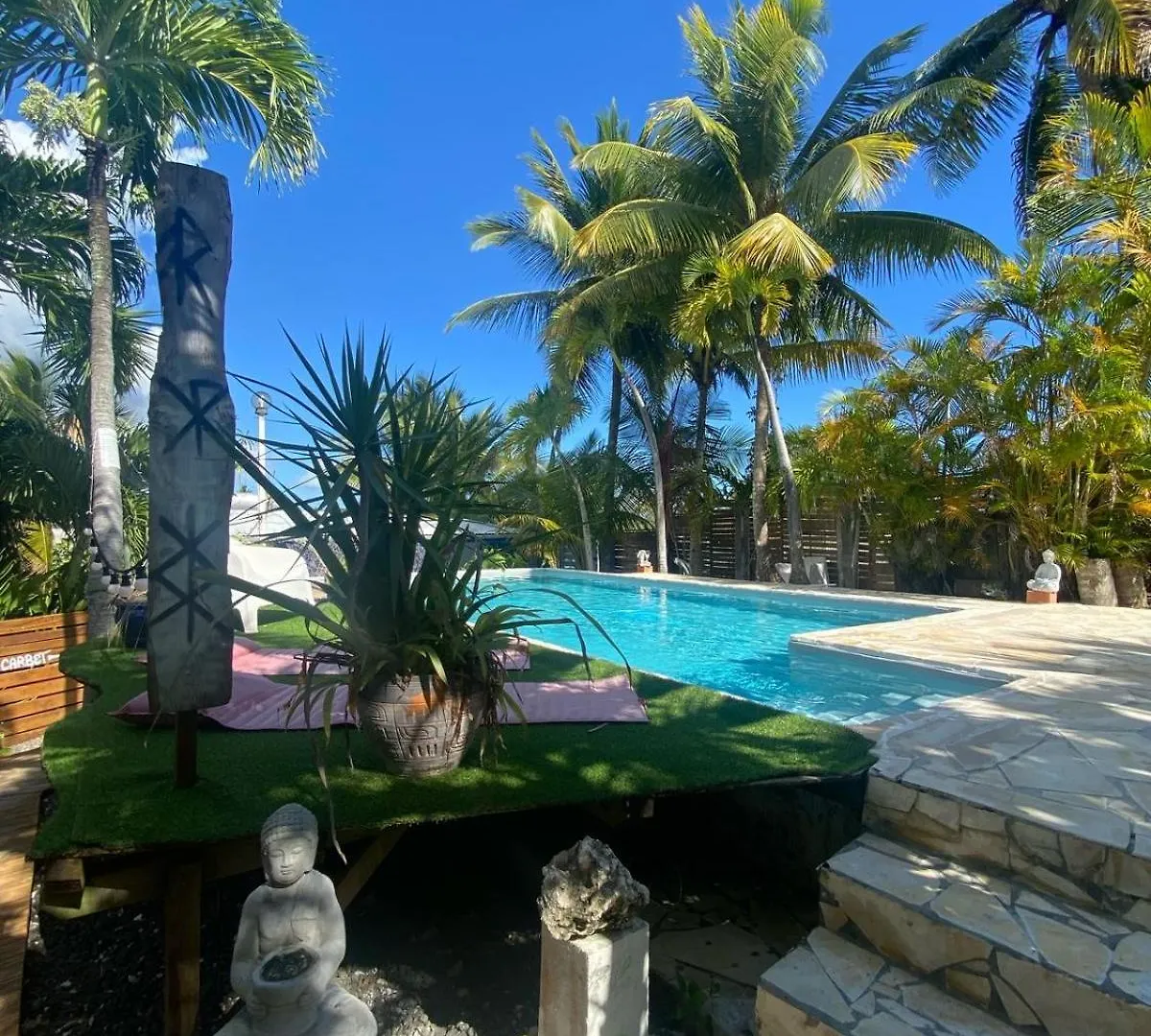 Villa Ti Bwa Carbet Cosy Semi-Exterieur Avec Toit Terrasse à Sainte-Anne  Hébergement de vacances
